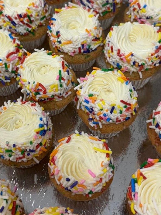 Mini Cupcakes (Box of 12)